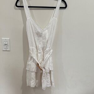 Elegant White Sleeveless Top